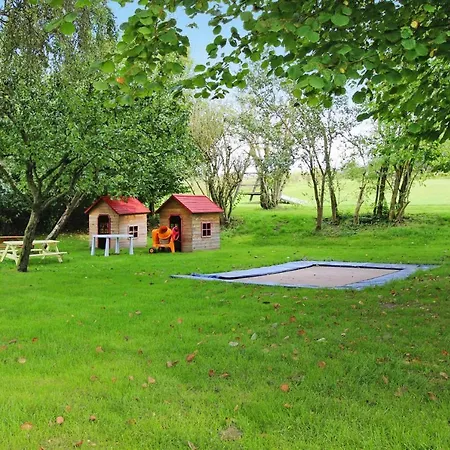 Familienfreundliches Ferienhaus Mit Kamin In Babke Holiday home Mirow